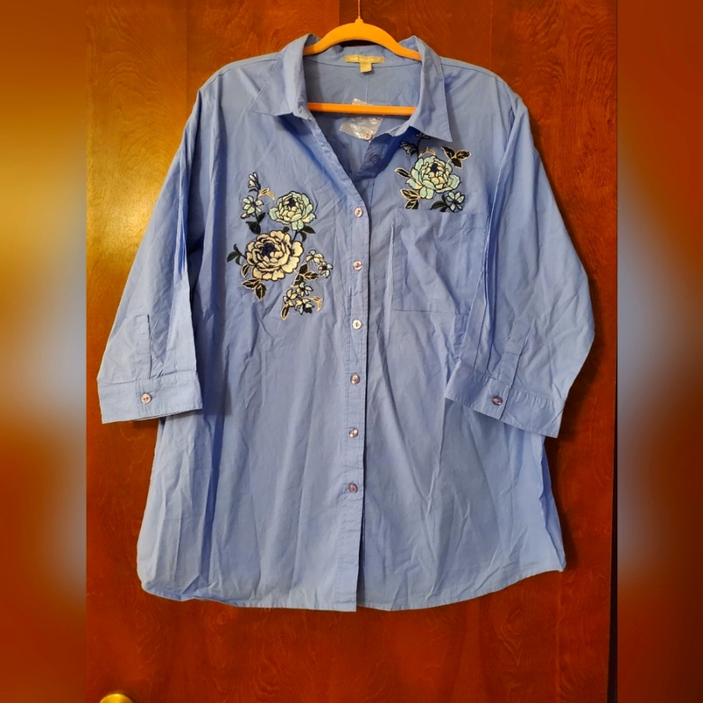 Woman Within Blue Floral Button Up size 1x